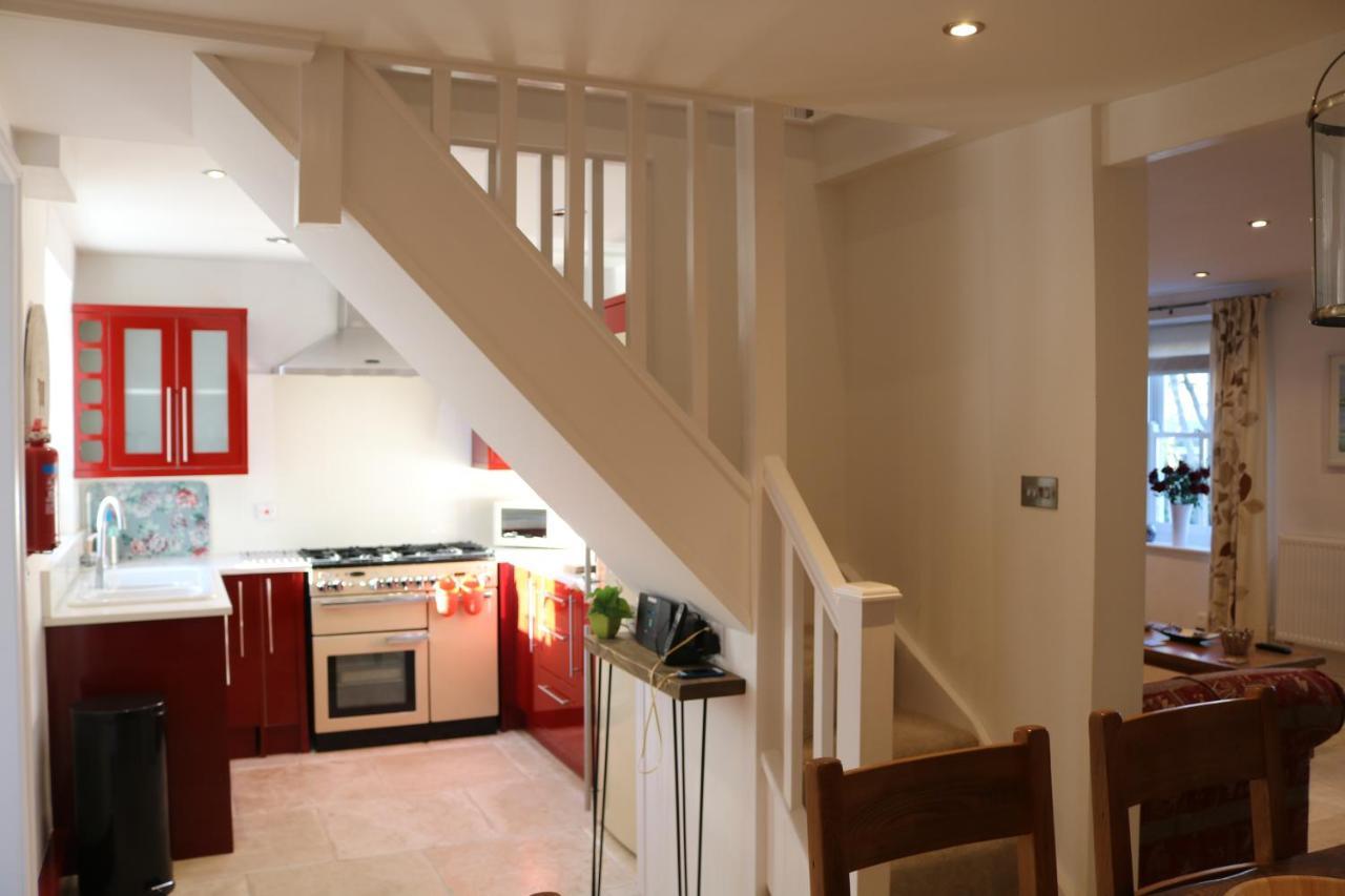 Large Cottage, 3 Beds All En-Suite, Small Village Location Overlooking Mousehole 펜젠스 외부 사진